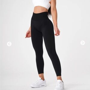 NVGTN Seamless Black Leggings